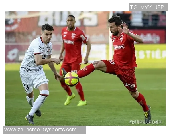 罗马队史第二次欧联杯主场首战失利回顾与88至89赛季的对比分析 罗马队史第二次欧联杯主场首战失利回顾与88至89赛季的对比分析