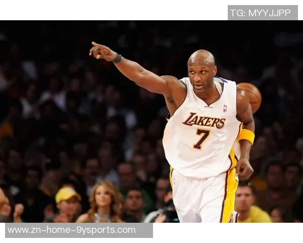 基德表示在全员健康前将继续使用以弗拉格担任控卫的阵容策略