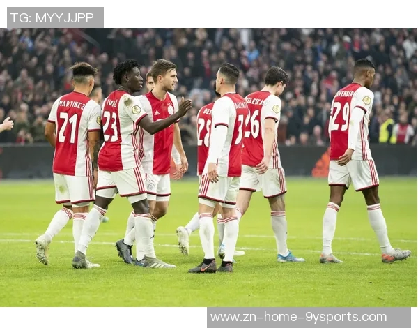 阿贾克斯荷甲表现强劲却在欧冠遭遇惨败排名倒数第二